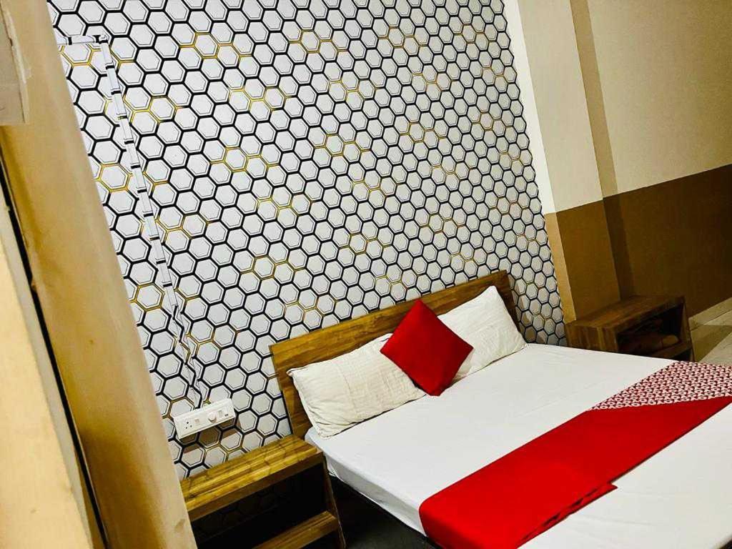 Hotel Royal Lodging Phursungi Eksteriør bilde